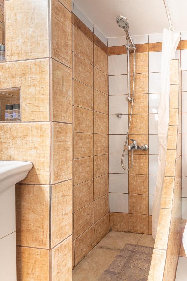 Boutique Apartment With Parkview イラクリオン エクステリア 写真